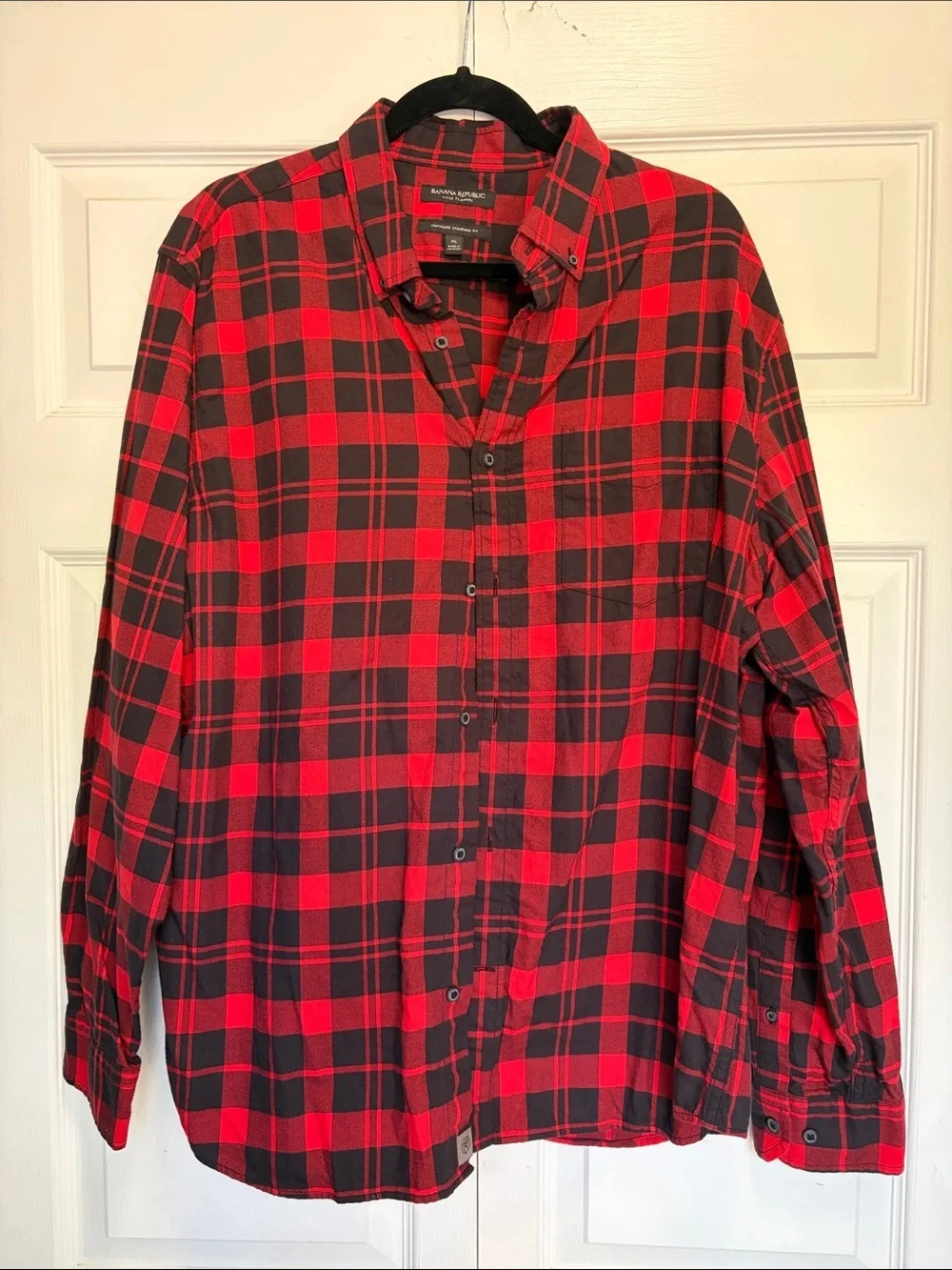 Banana Republic Men’s Red and Black Plaid Button-Down Shirt